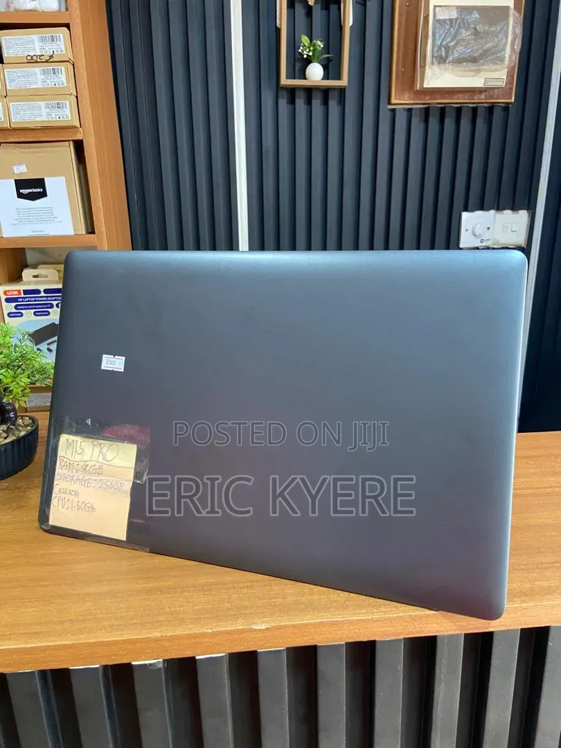 Laptop 8GB Intel Celeron SSD 256GB