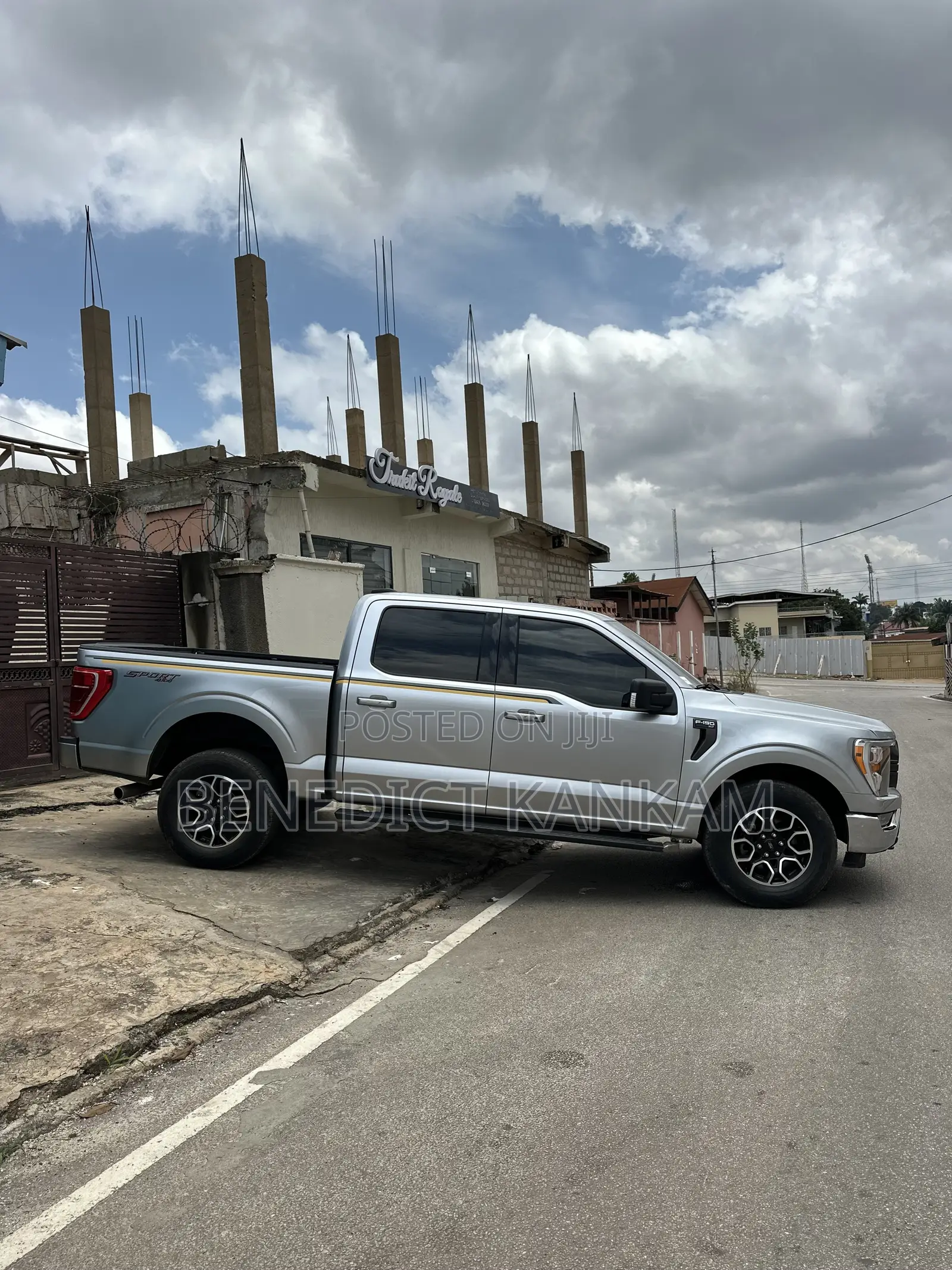 Ford F-150 XLT 2023 Silver