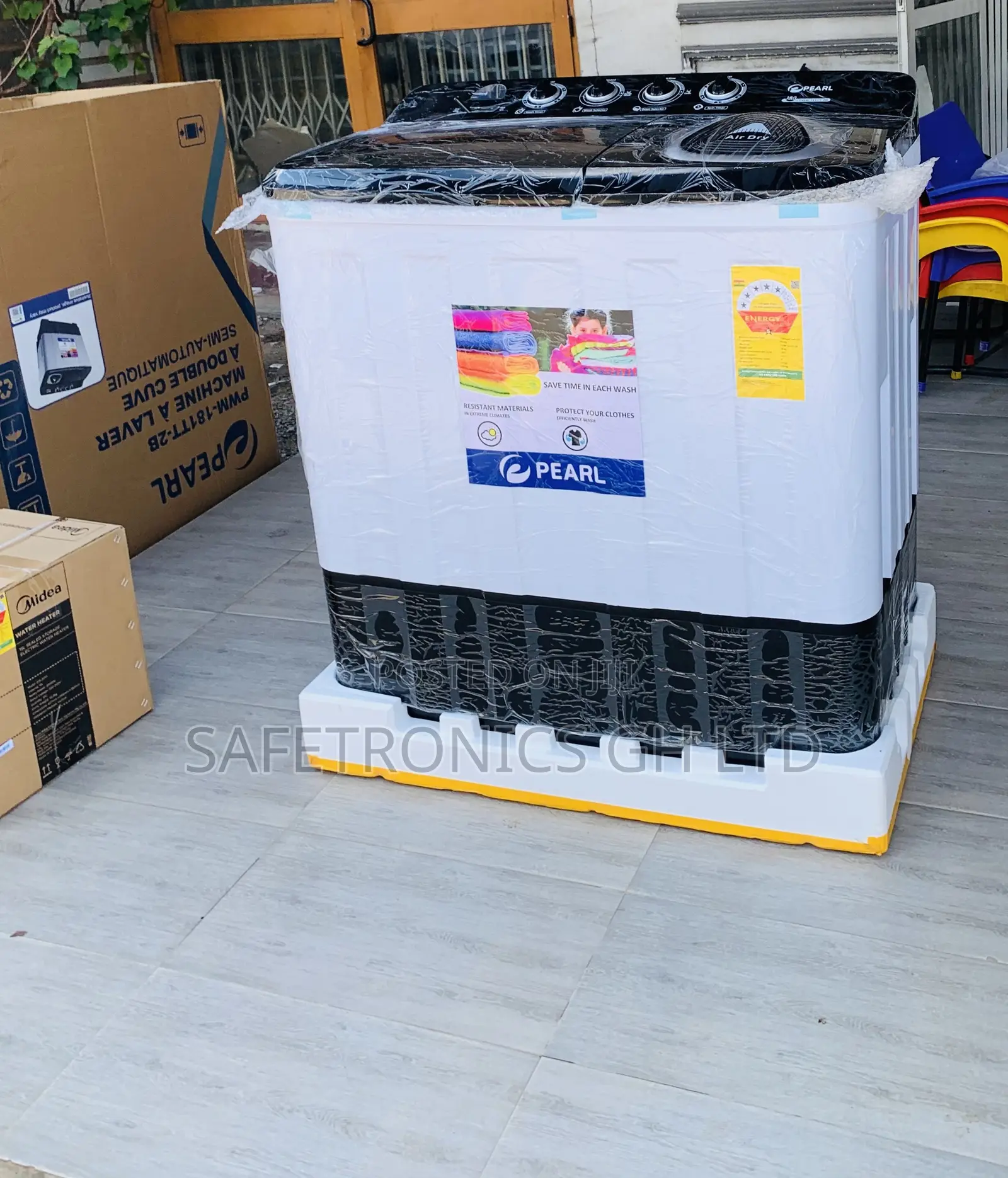 Valuable Pearl Semiautomatic 18kg WM TopLod Twintub Washer