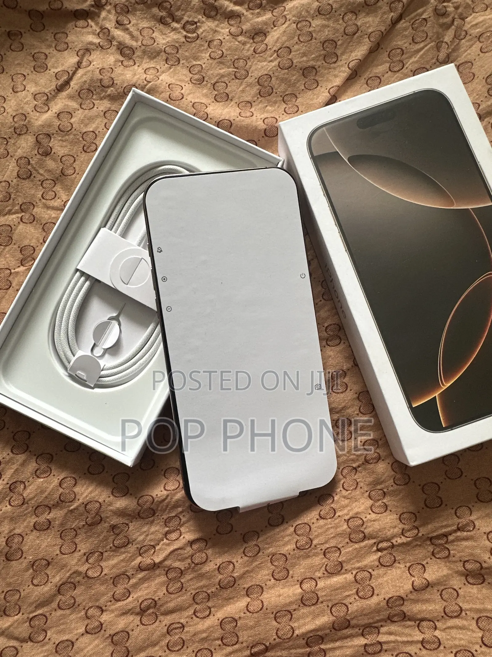 New Apple iPhone 16 Pro Max 256 GB Gold