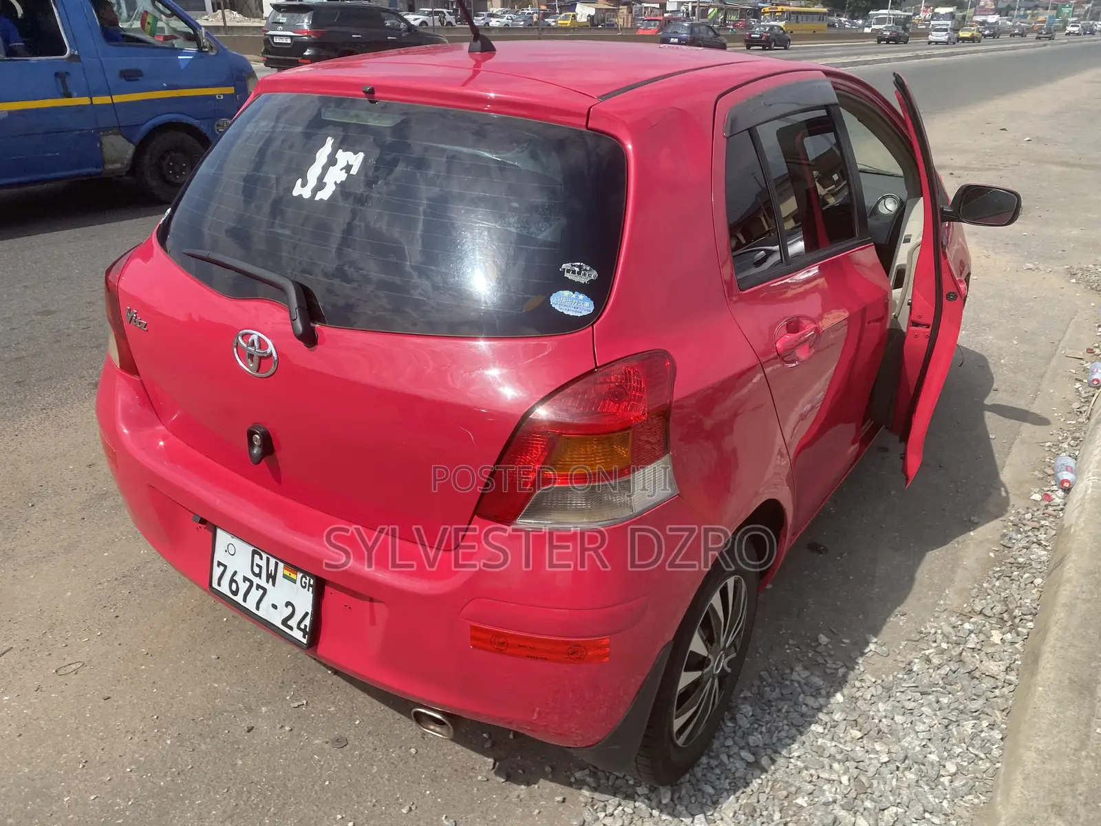 Toyota Vitz 2010 Red