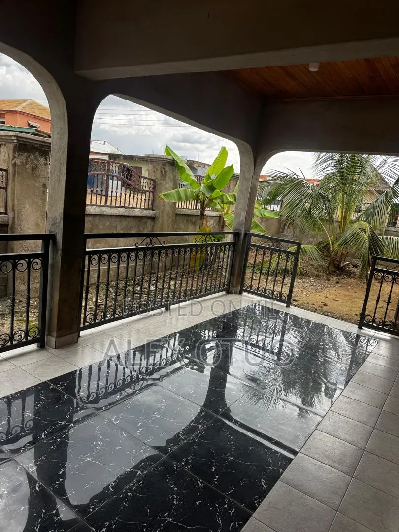 3bdrm Apartment in Alex Otuo Properties, Kumasi Metropolitan for rent
