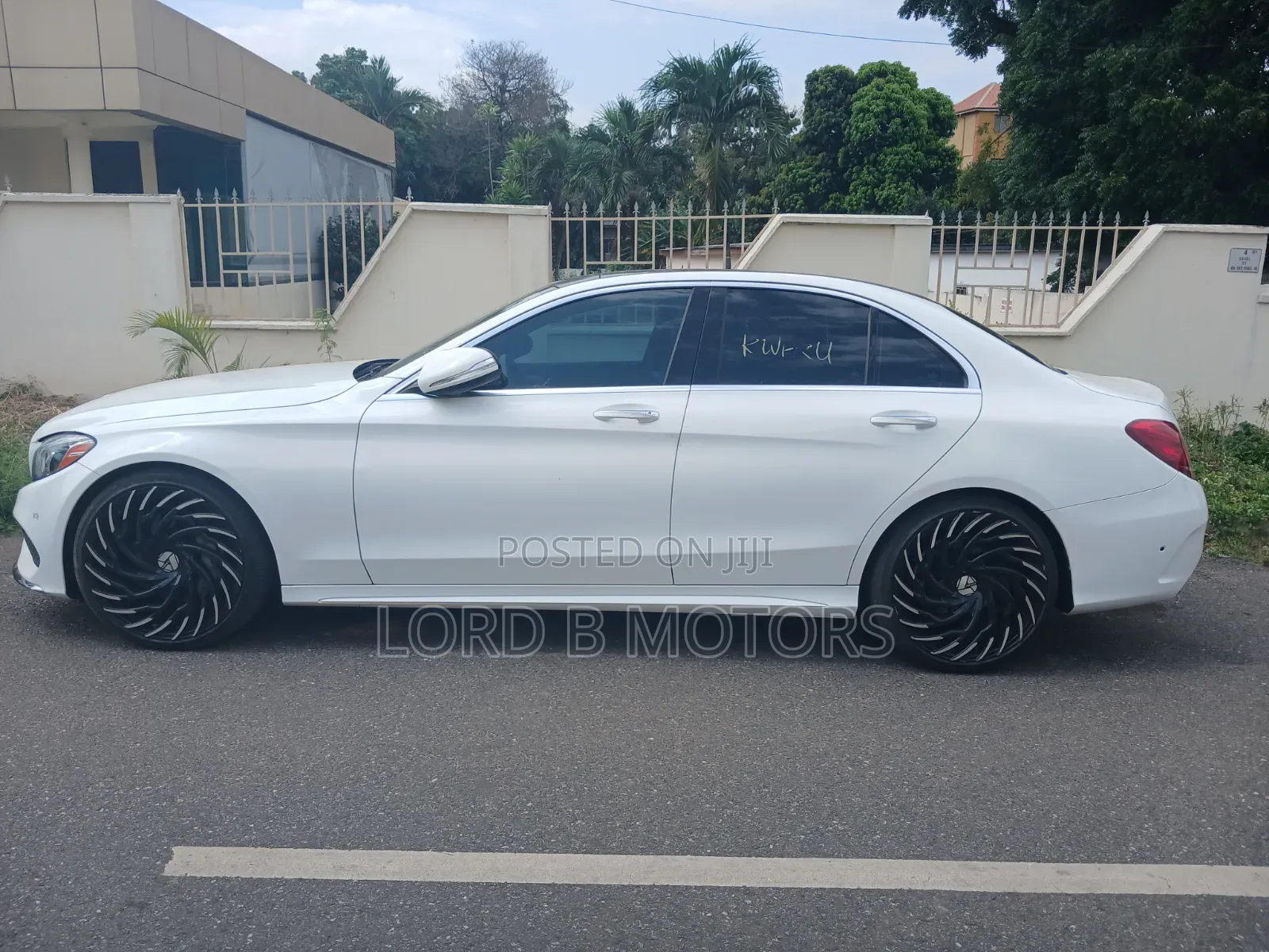 Mercedes-Benz C300 2016 White