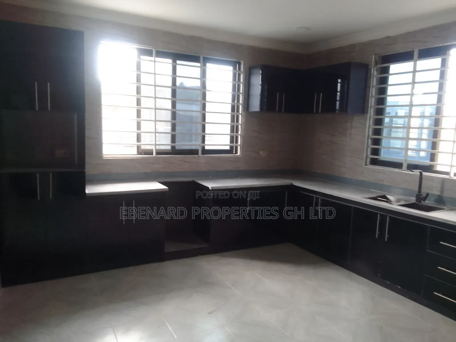 5bdrm House in Ebenard Properties, Coca Cola for sale