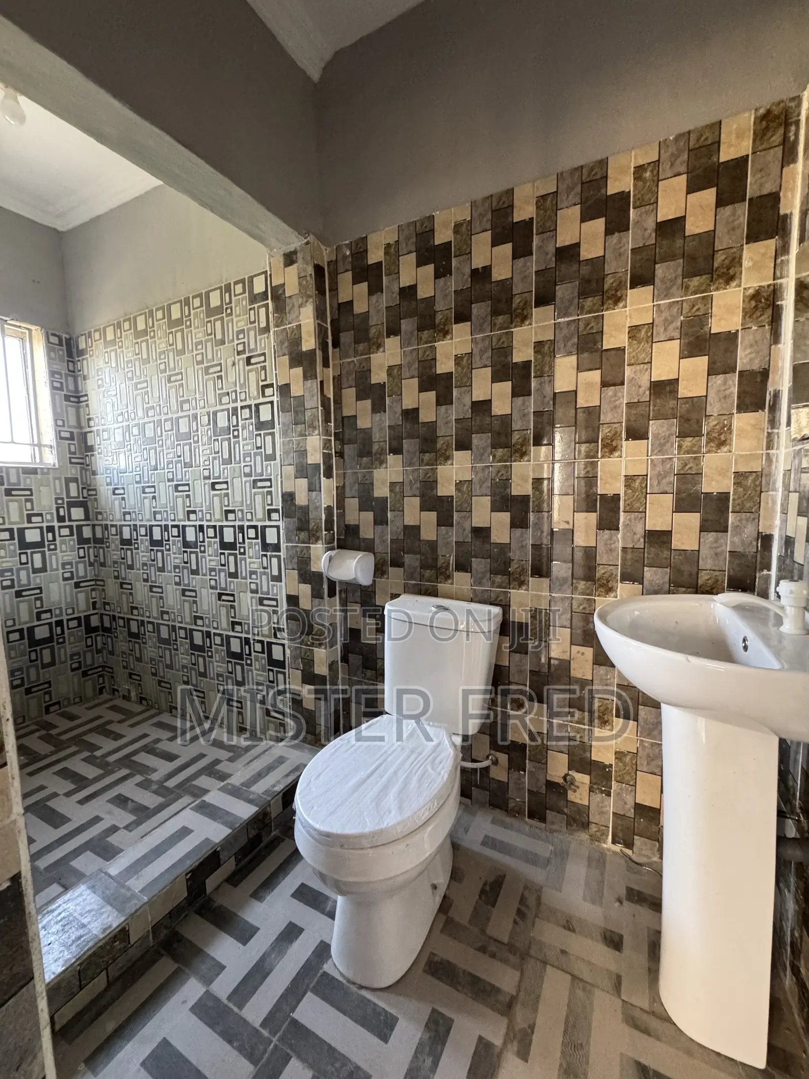 2bdrm Apartment in Tetegu, Weija for rent