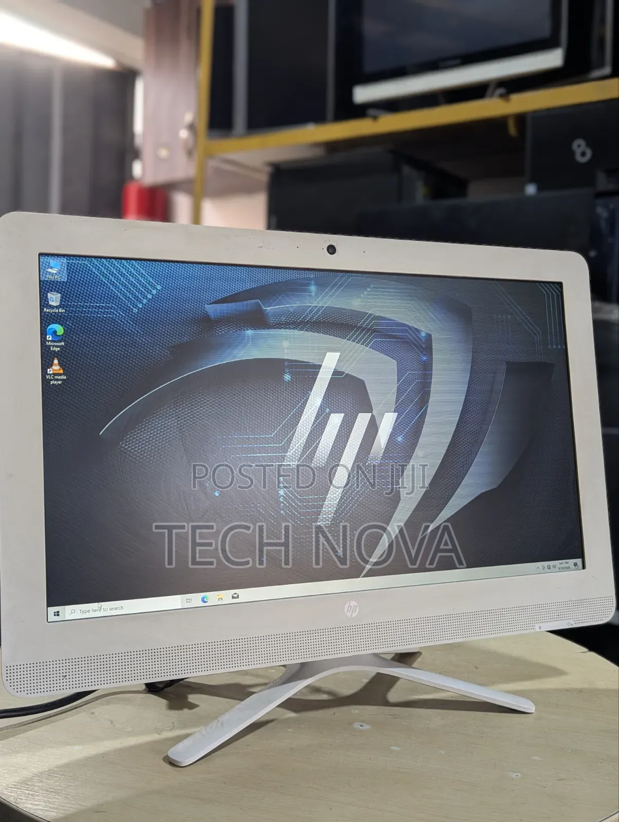 Desktop Computer HP 200 G4 22 All-in-One 8GB AMD A6 HDD 1T