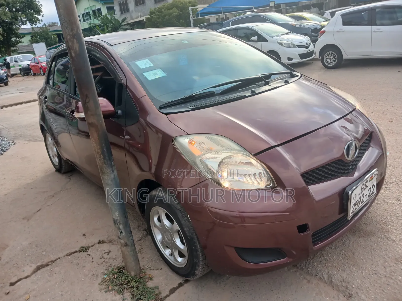 Toyota Vitz 1.3 FWD 5dr 2010 Brown