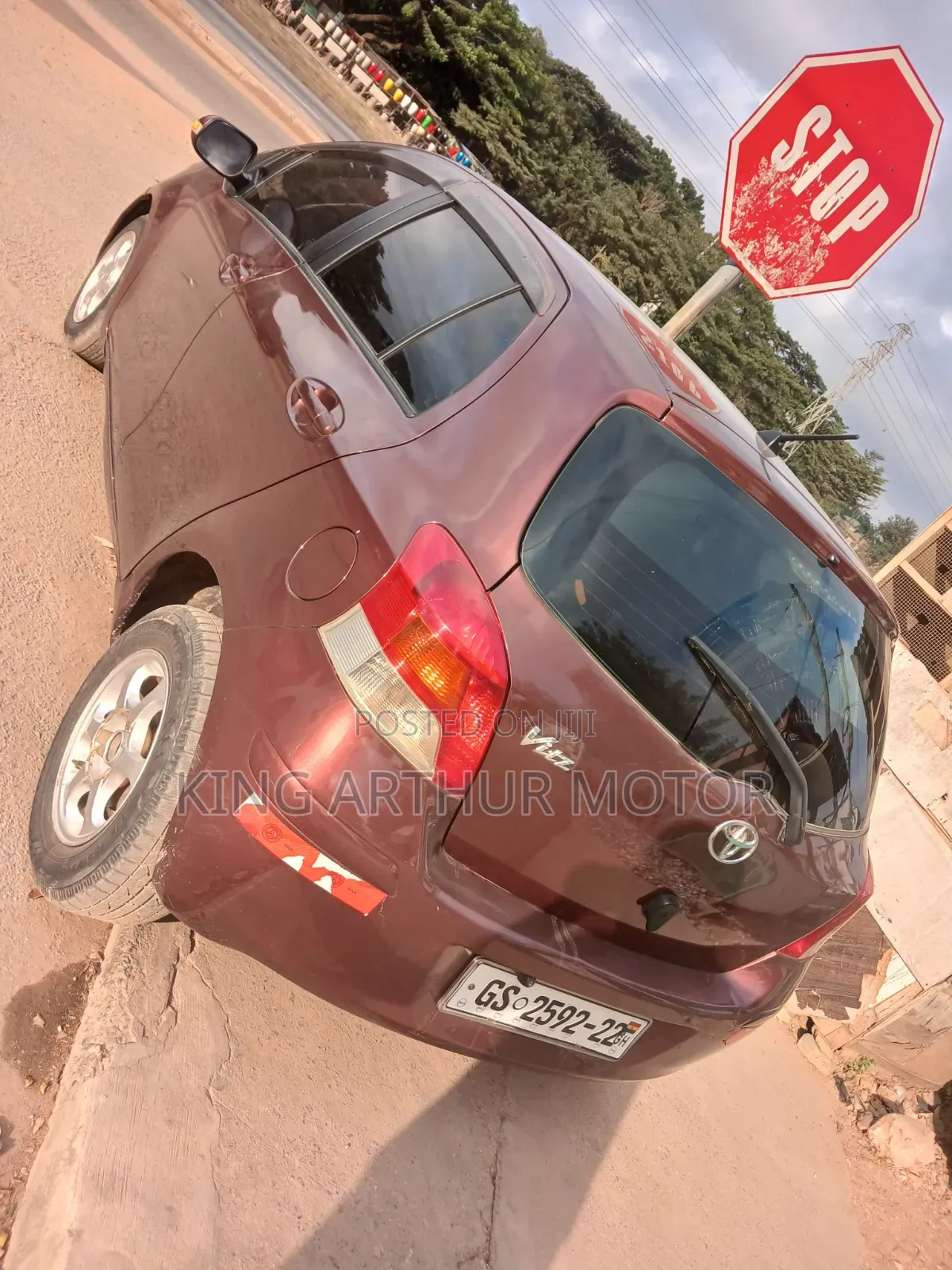 Toyota Vitz 1.3 FWD 5dr 2010 Brown