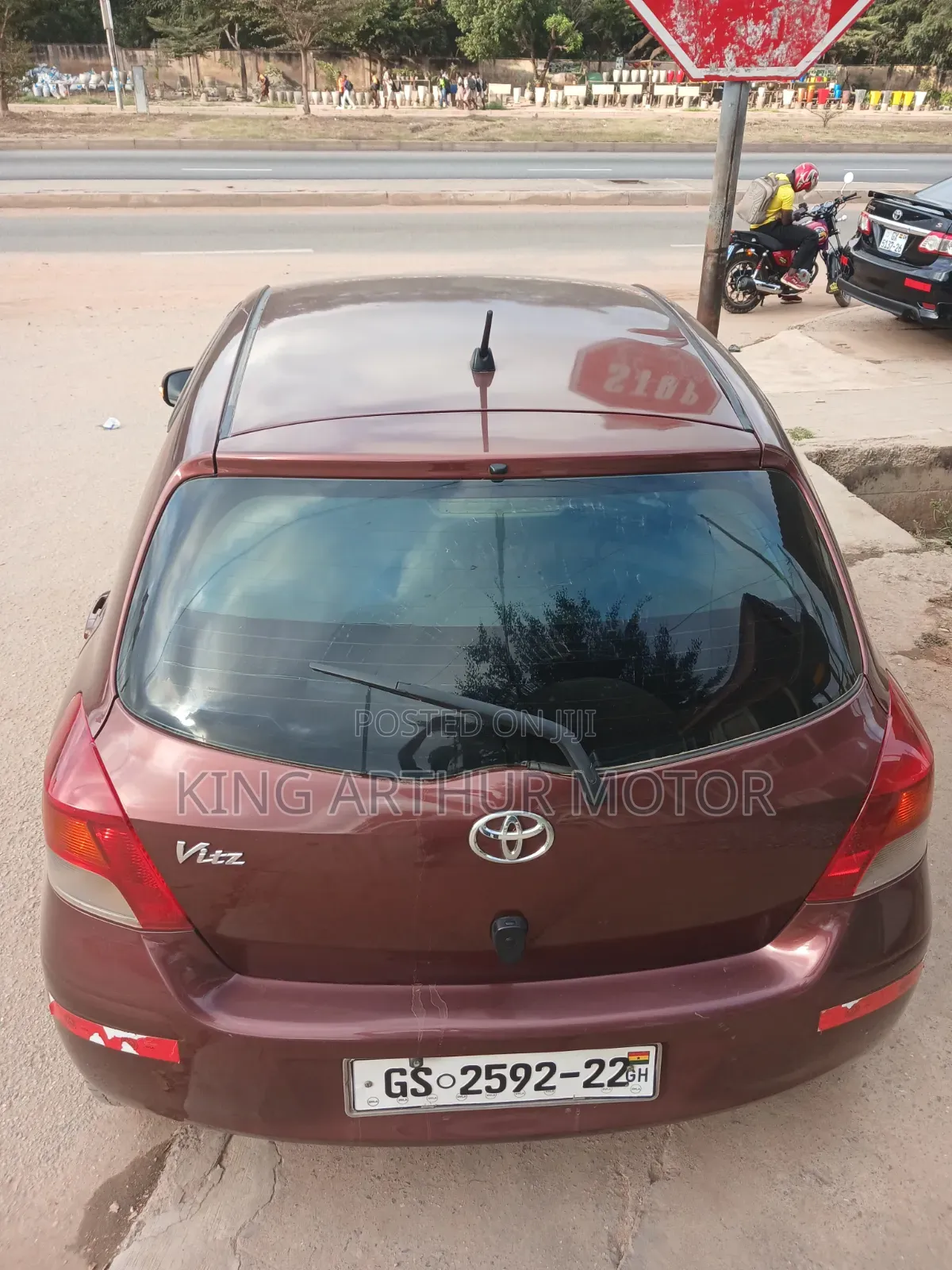 Toyota Vitz 1.3 FWD 5dr 2010 Brown