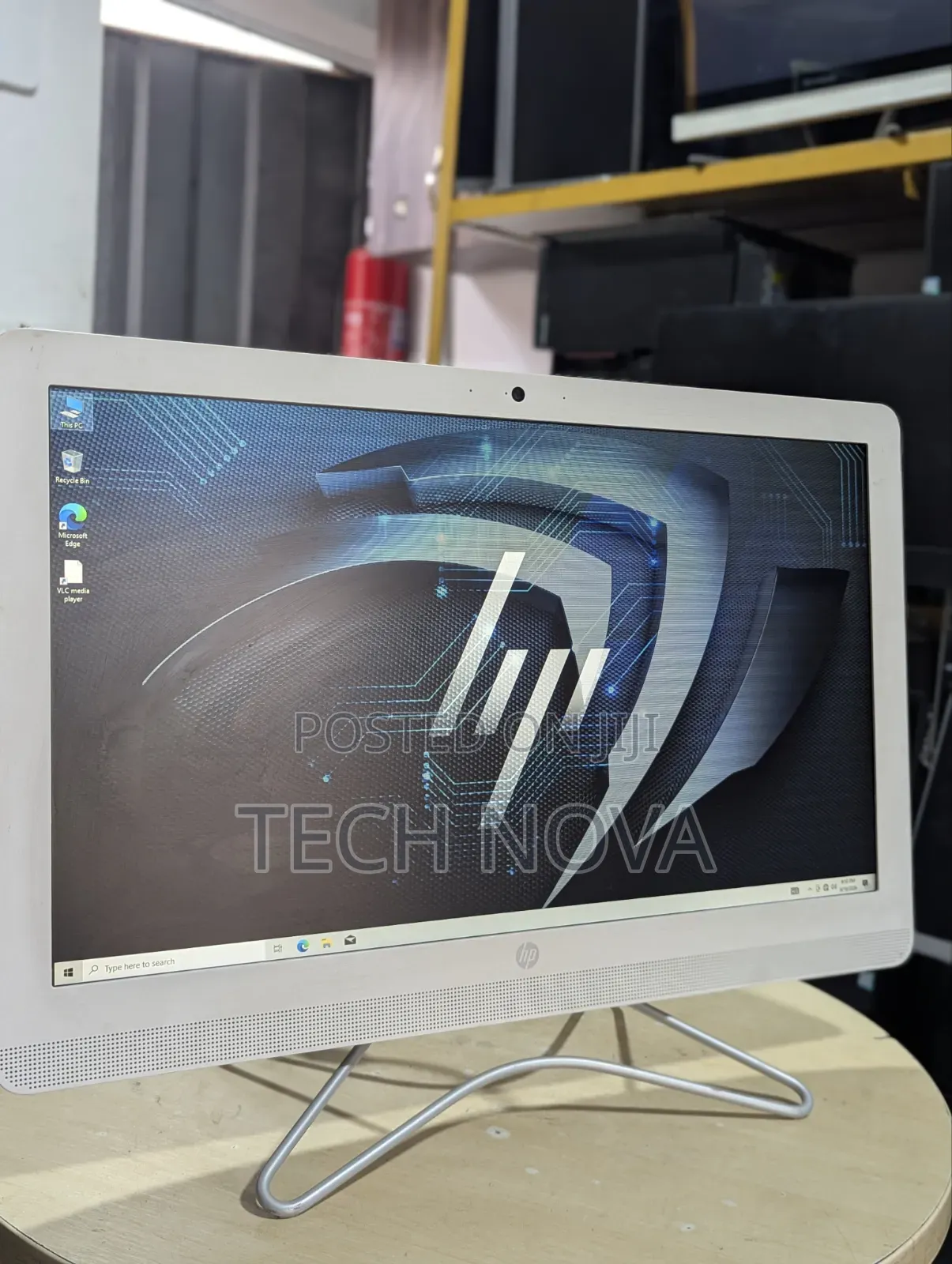 Desktop Computer HP 200 G4 All-in-One 8GB AMD HDD 1T