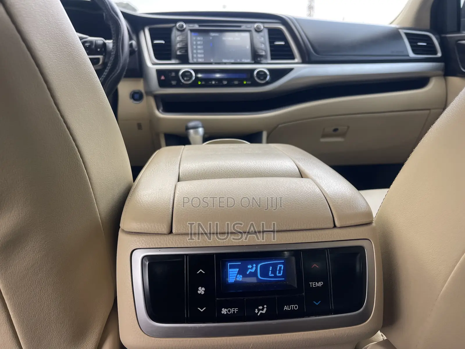 Toyota Highlander XLE 4x2 V6 (3.5L 6cyl 8A) 2017 Blue