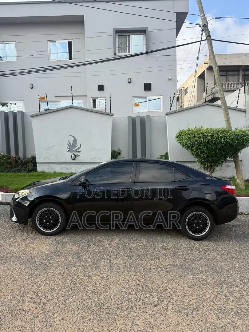 Toyota Corolla LE 4dr Sedan (1.8L 4cyl CVT) 2015 Black