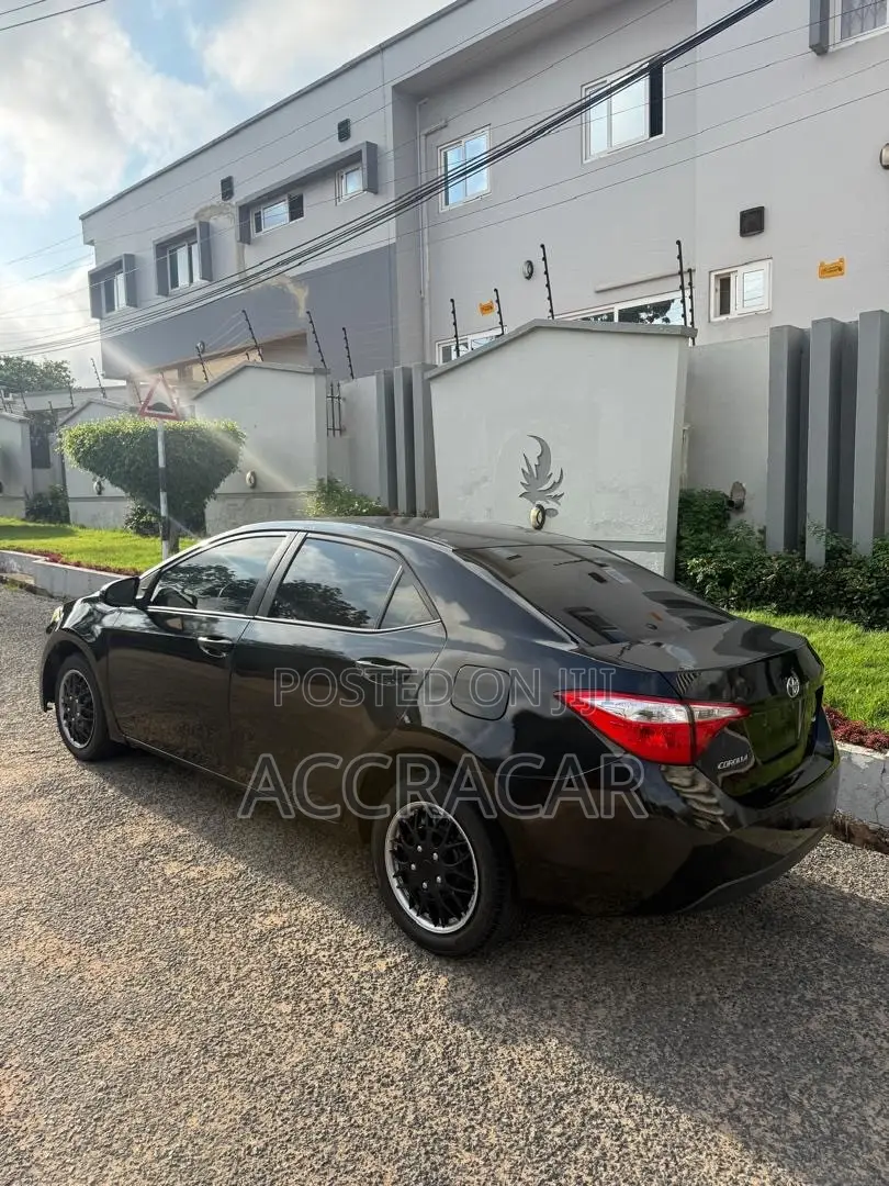 Toyota Corolla LE 4dr Sedan (1.8L 4cyl CVT) 2015 Black