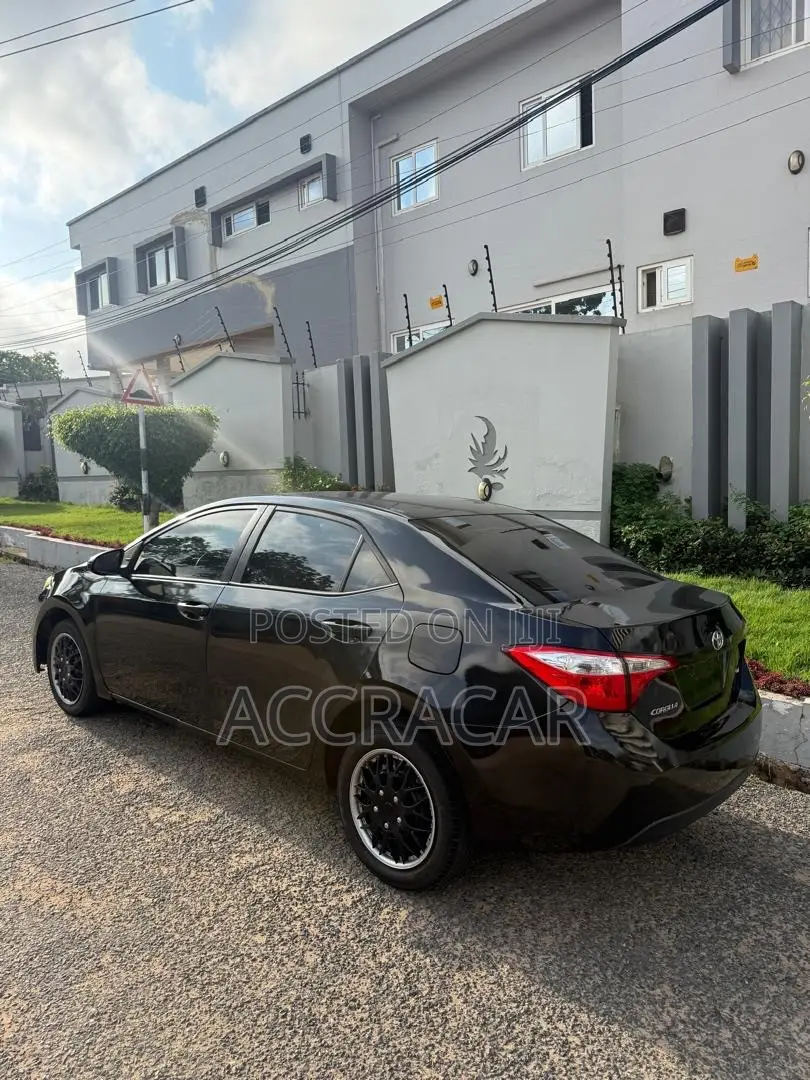 Toyota Corolla LE 4dr Sedan (1.8L 4cyl CVT) 2015 Black