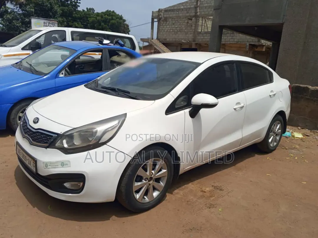 Kia Rio LX 4dr Sedan (1.6L 4cyl 6M) 2013 White