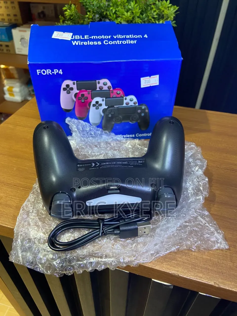 Wireless Controller for PS4 - Double-Motor Vibration Gamepad (Black)