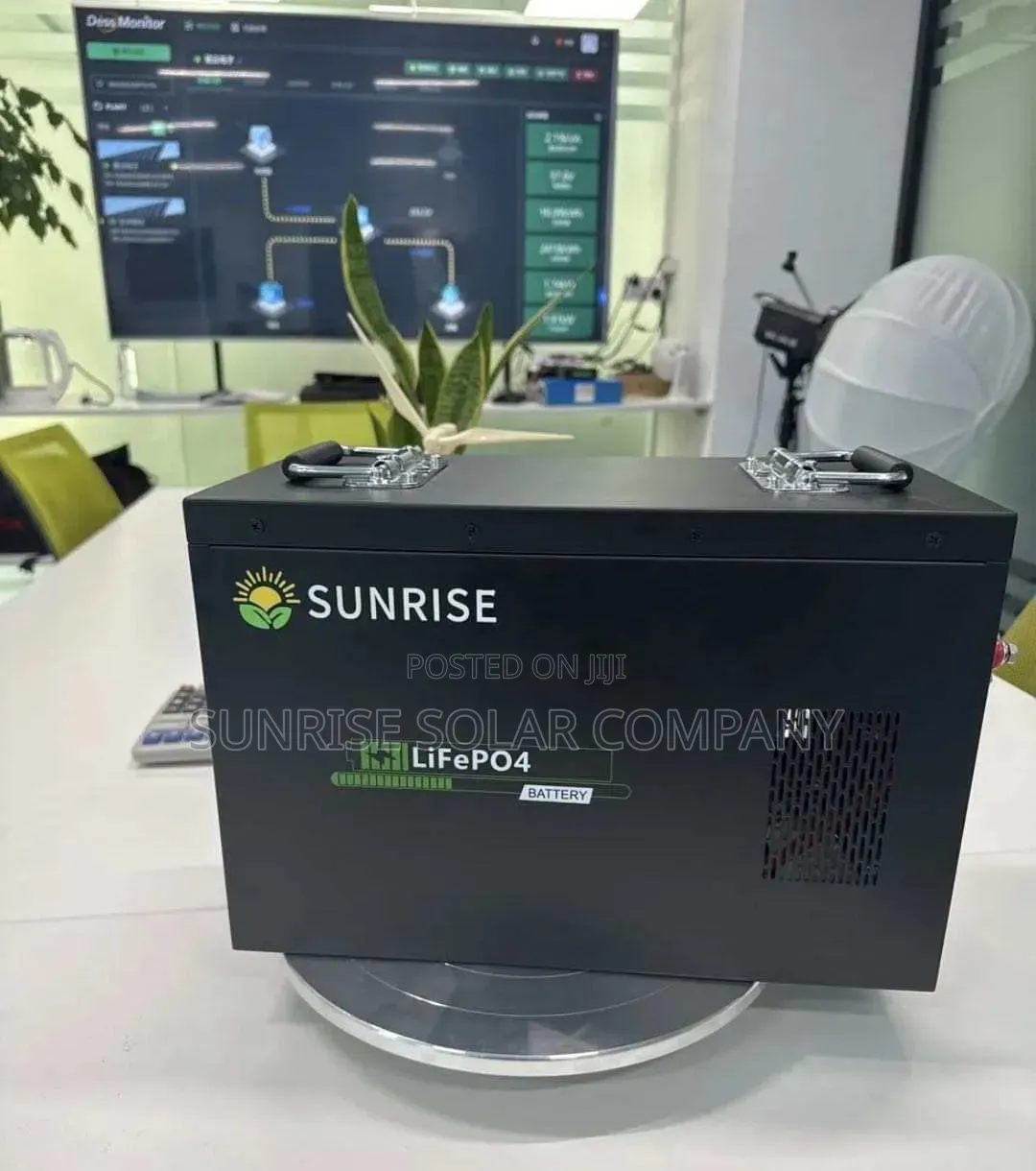 Solar Lithium Battery 12.8v 100ah With a Charger