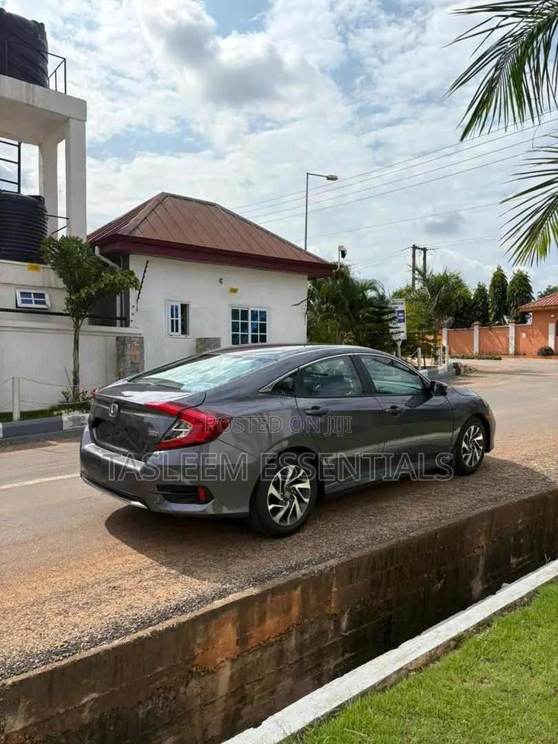 Honda Civic EX Sedan 2019 Gray