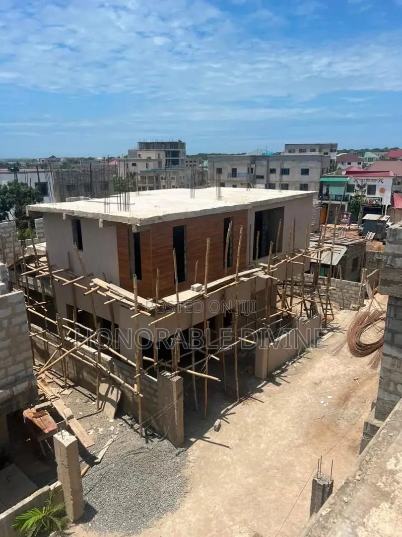 5 Bedroom Apartments for Sale