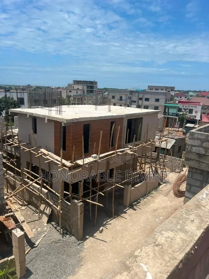 5 Bedroom Apartments for Sale