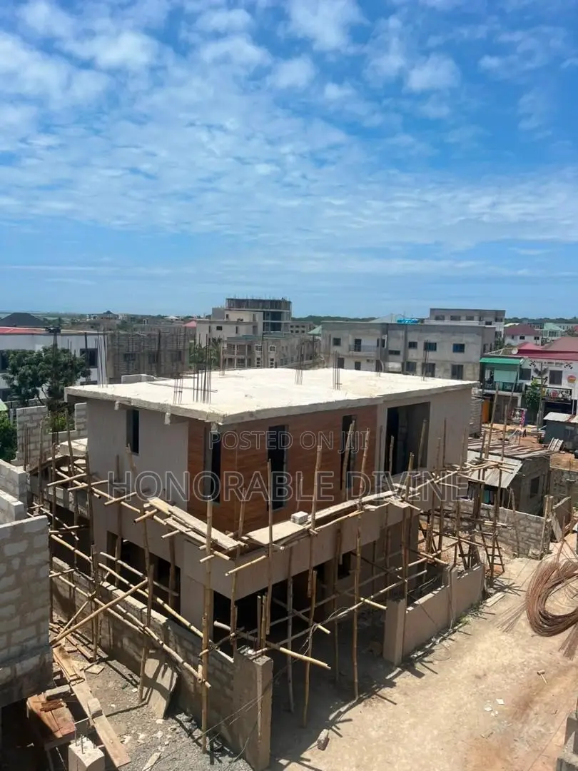 5 Bedroom Apartments for Sale