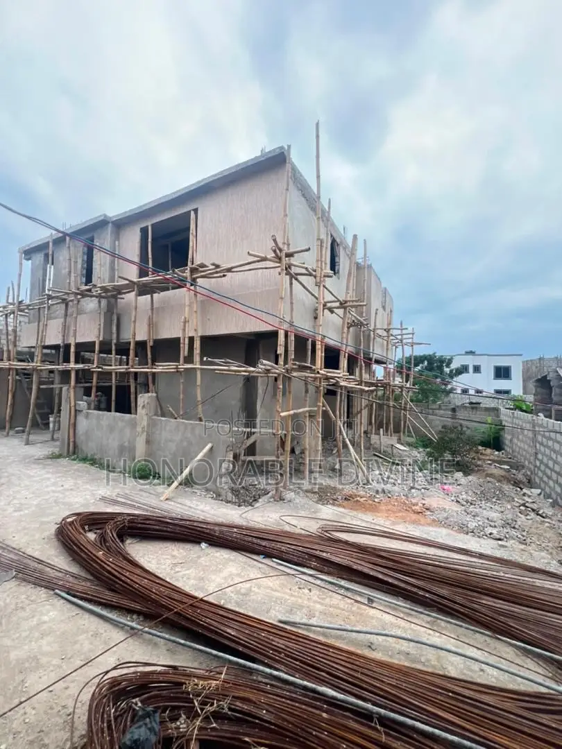 5 Bedroom Apartments for Sale