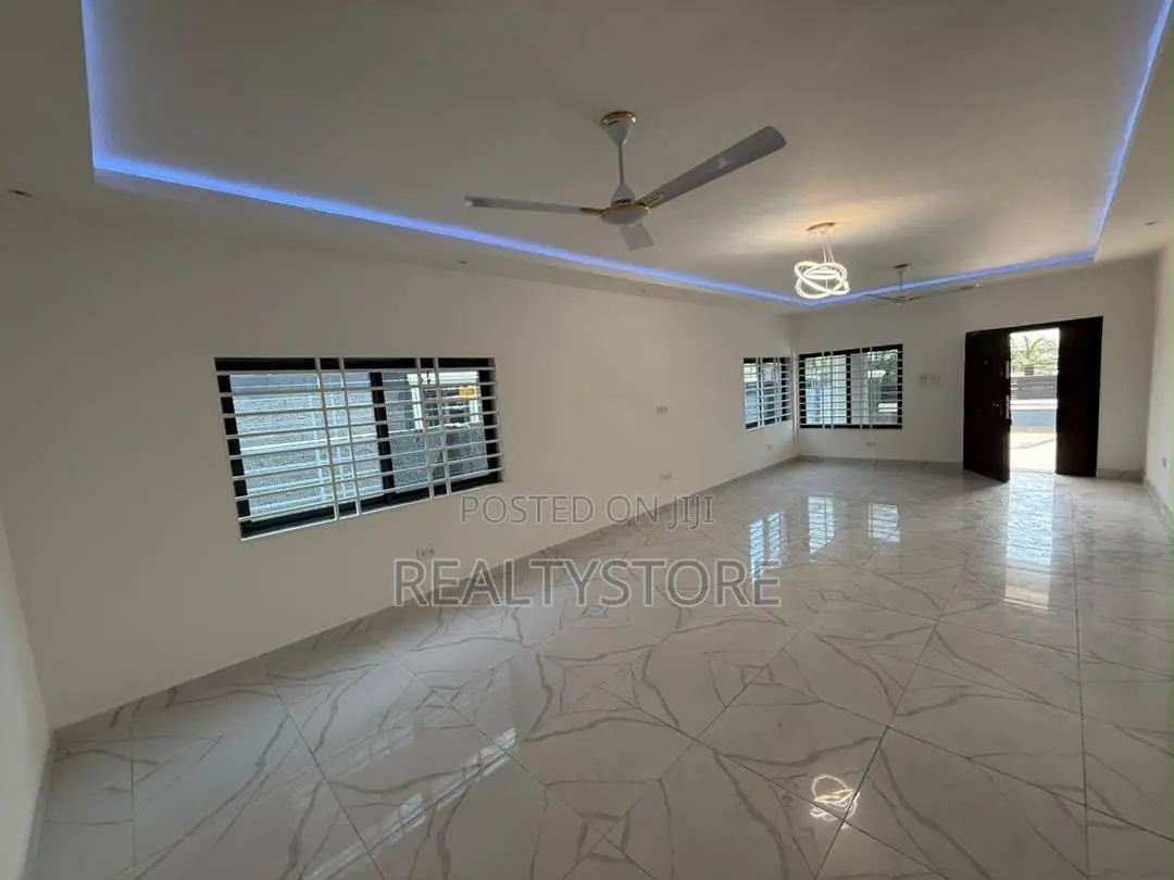 3bdrm House in Cozy Home, Accra Metropolitan for sale