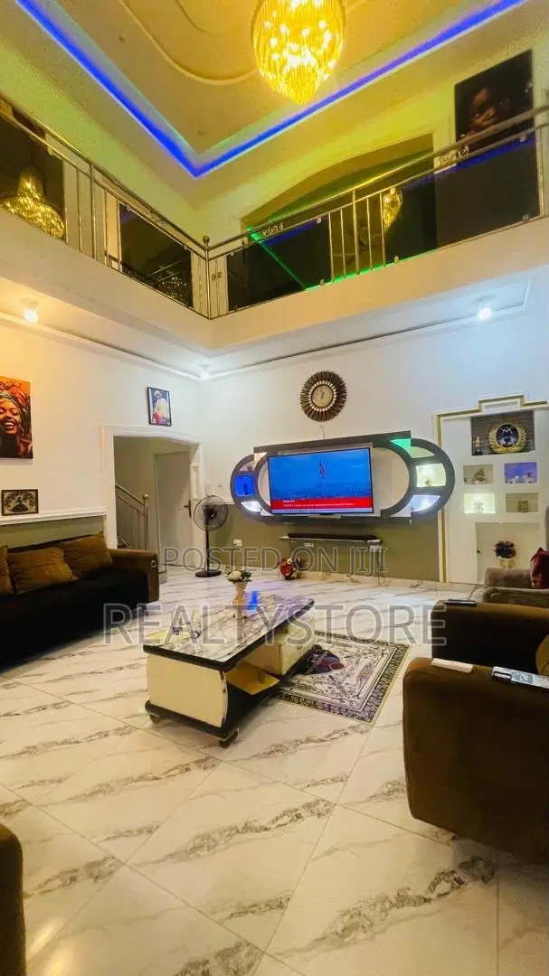 6bdrm Mansion in Ablekuma, Accra Metropolitan for sale