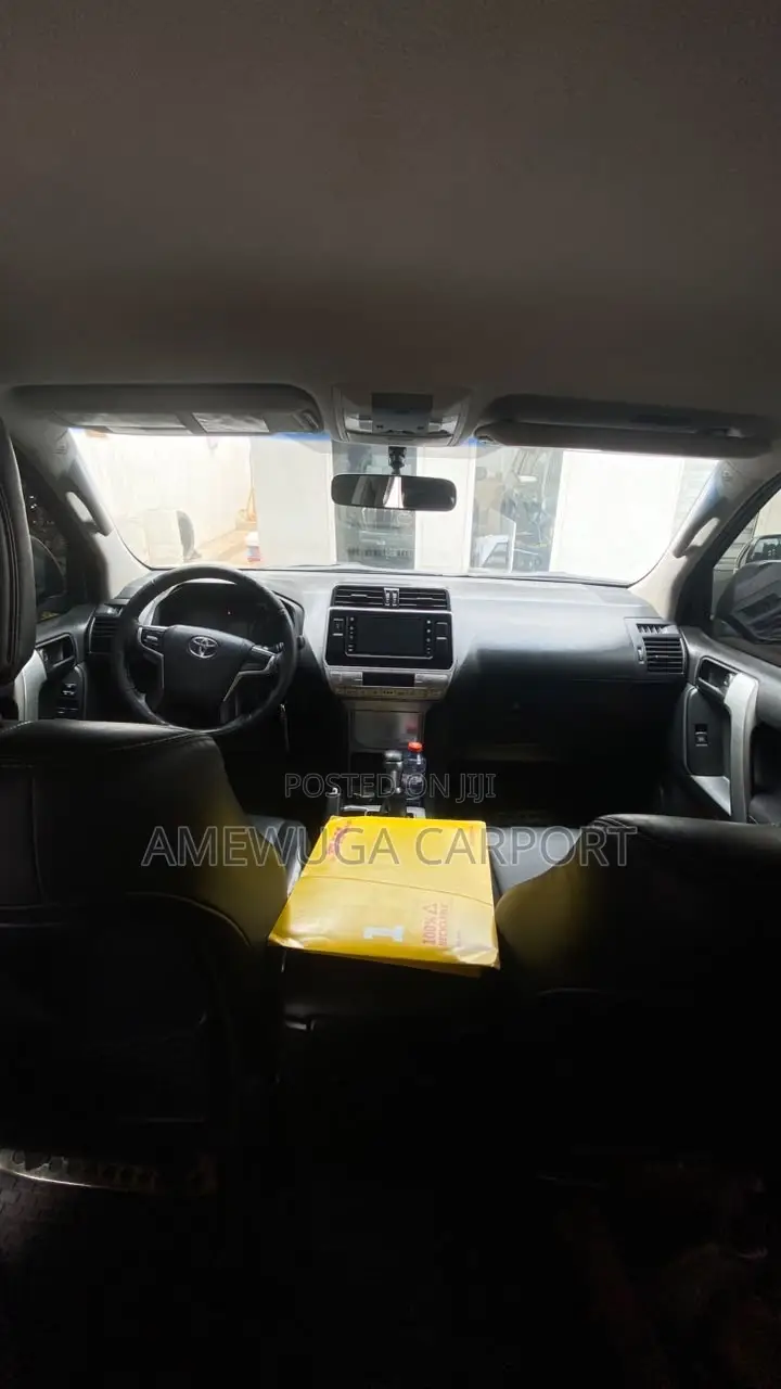 Toyota Land Cruiser Prado 2.7 2019 Black