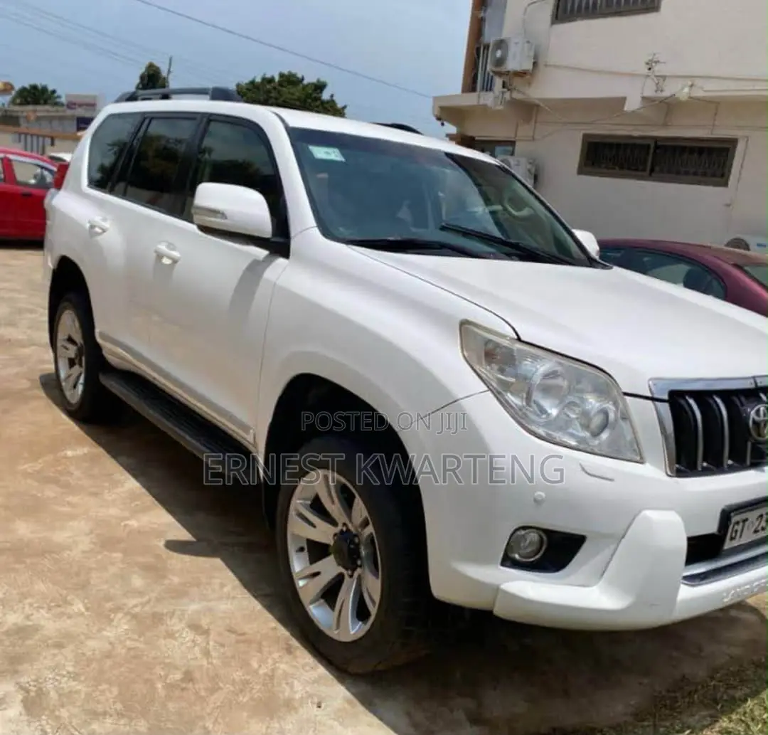 Toyota Land Cruiser Prado 2012 White