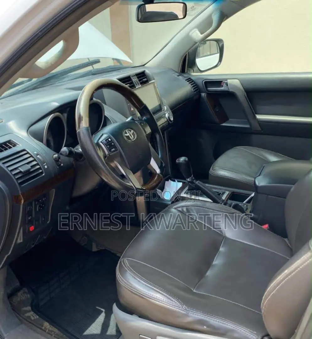 Toyota Land Cruiser Prado 2012 White