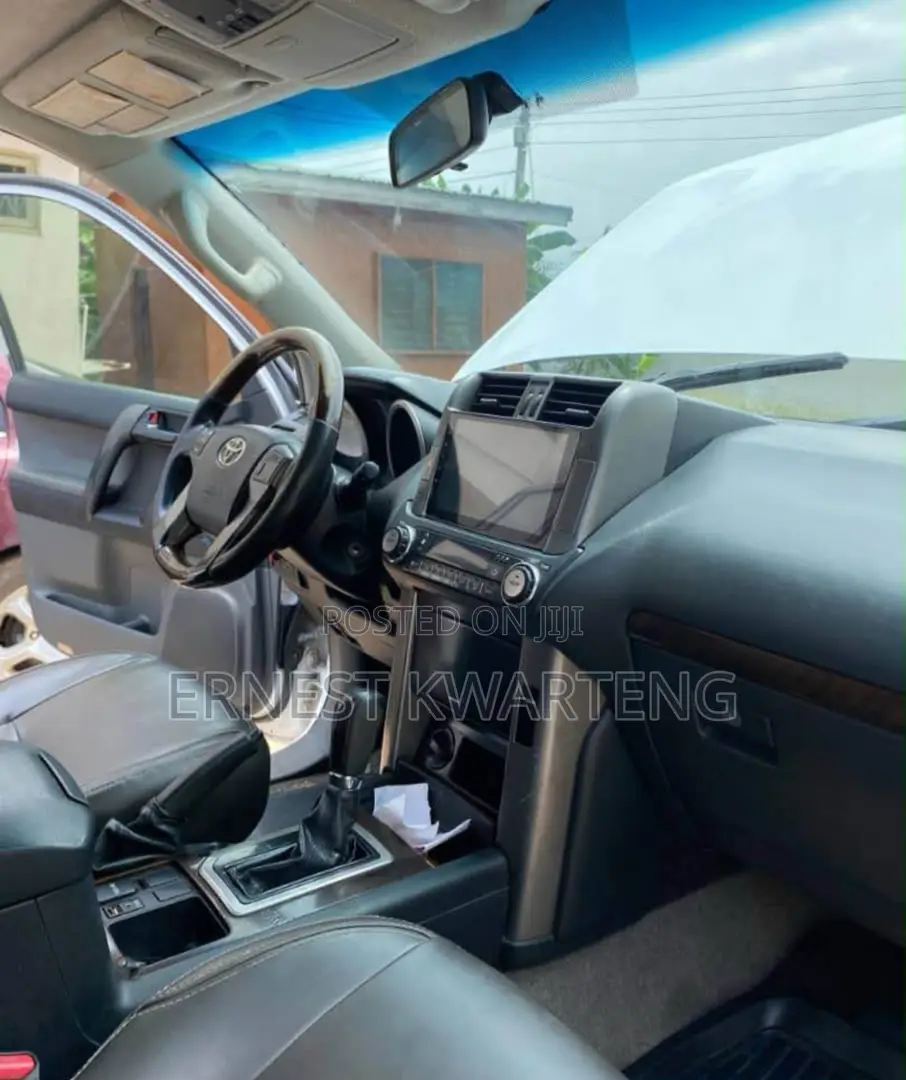 Toyota Land Cruiser Prado 2012 White