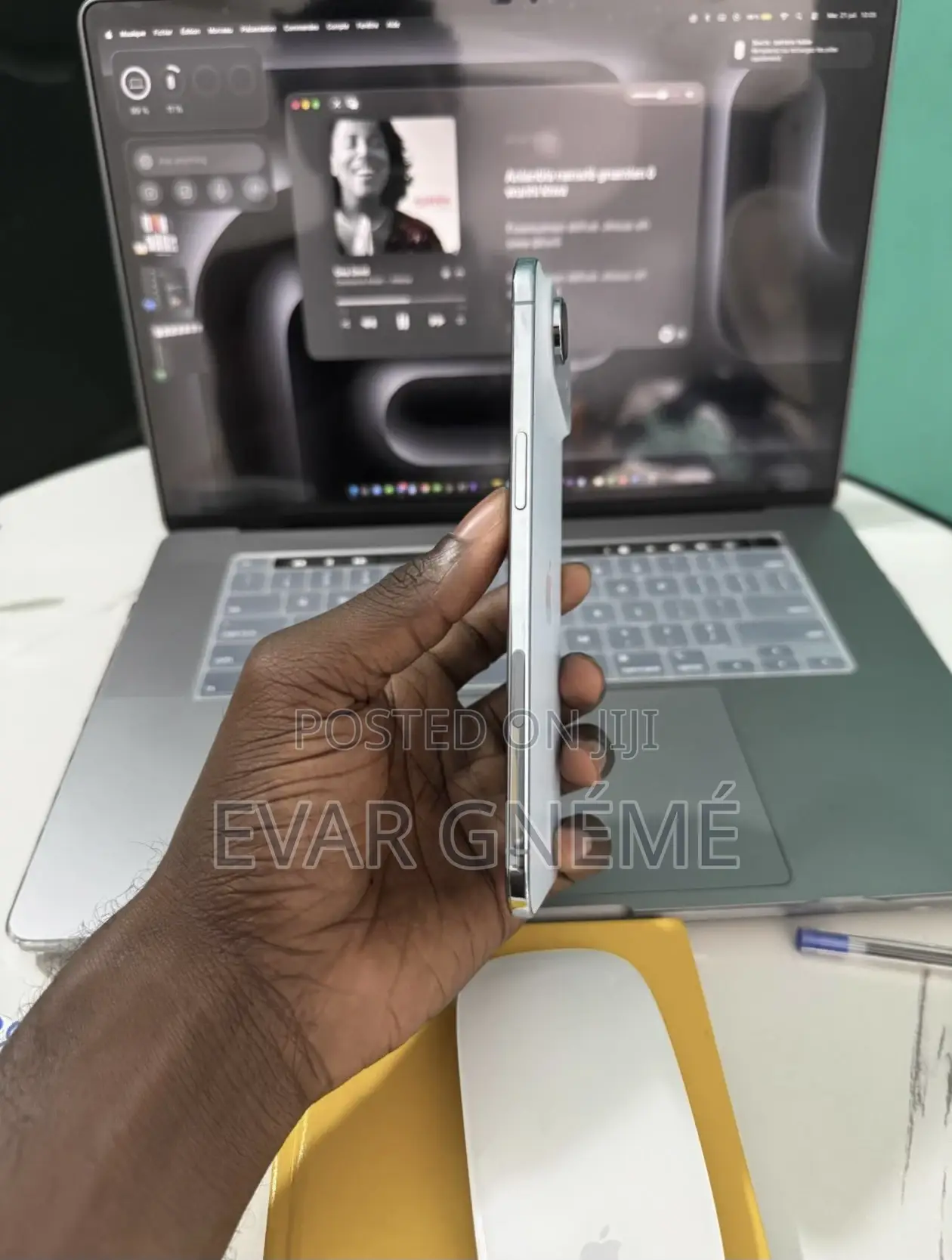 Apple iPhone Air 256 GB Gold