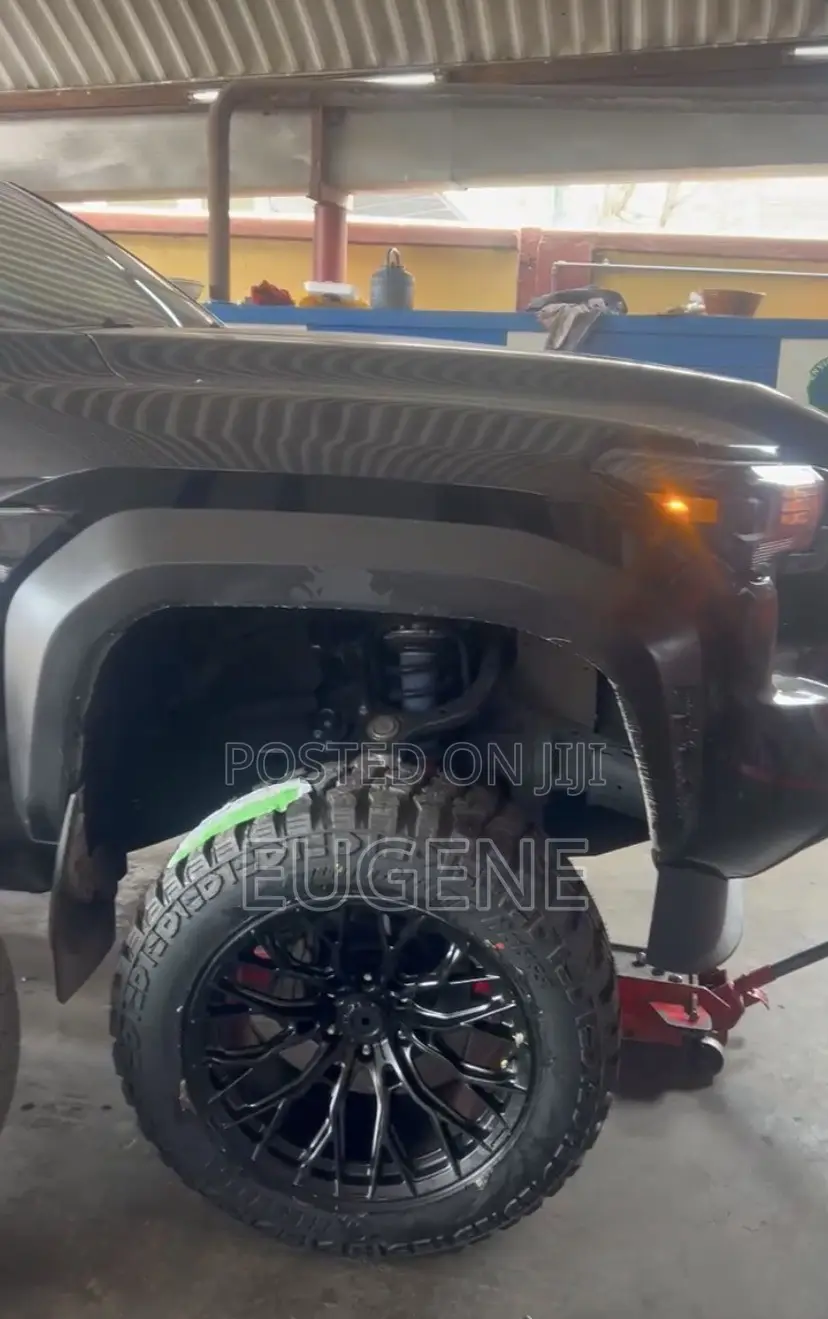 35x12.50r20 (F150, Tacoma, GMC Etc Rims and Tires)