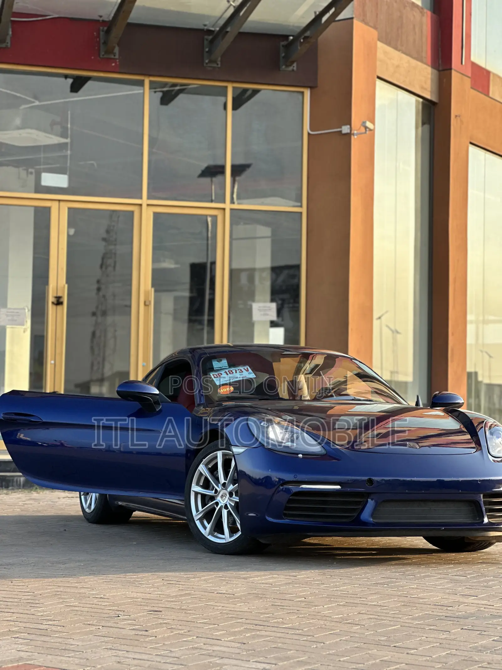Porsche Cayman 2021 Blue