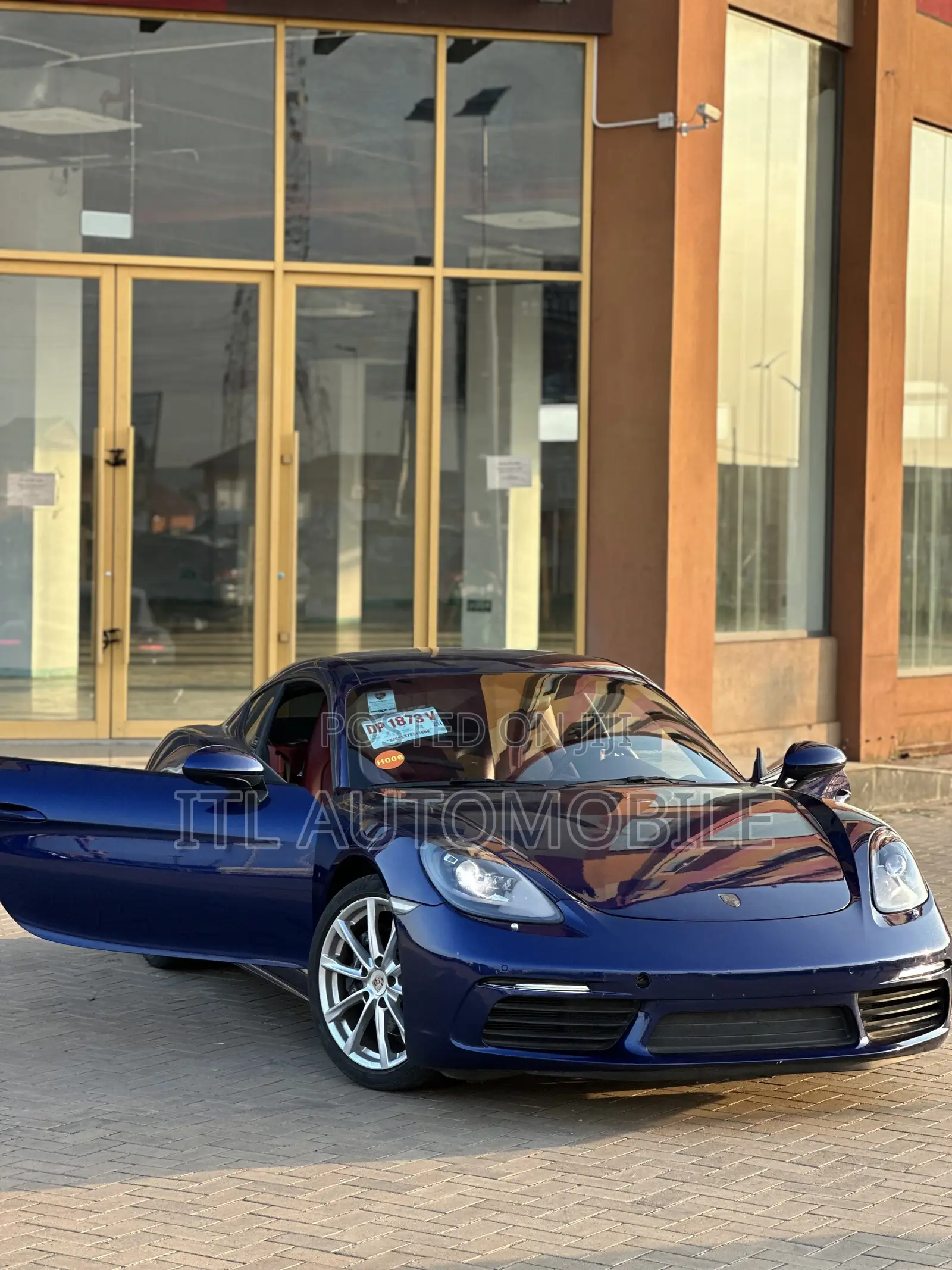 Porsche Cayman 2021 Blue