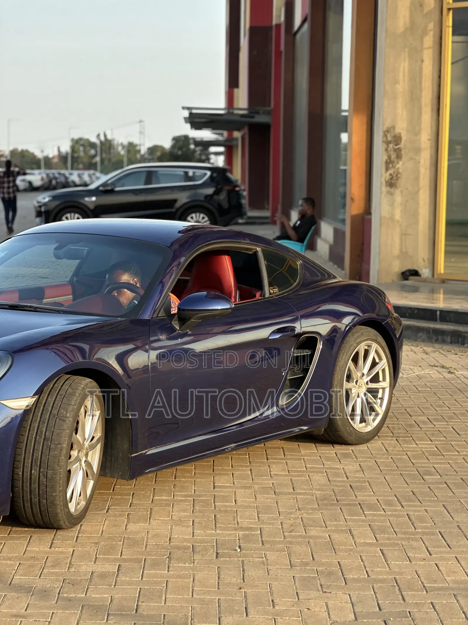 Porsche Cayman 2021 Blue