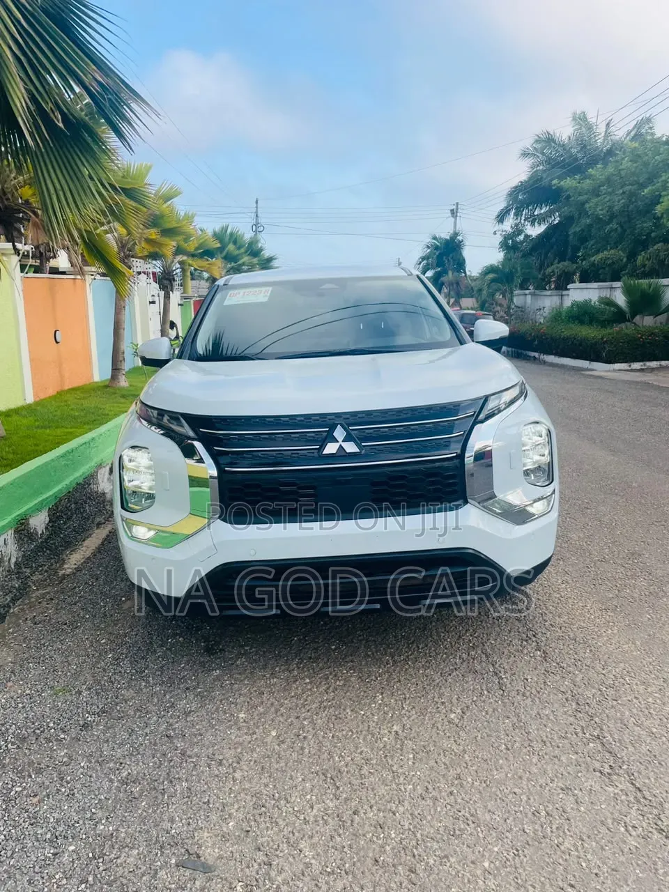 Mitsubishi Outlander 2023 White