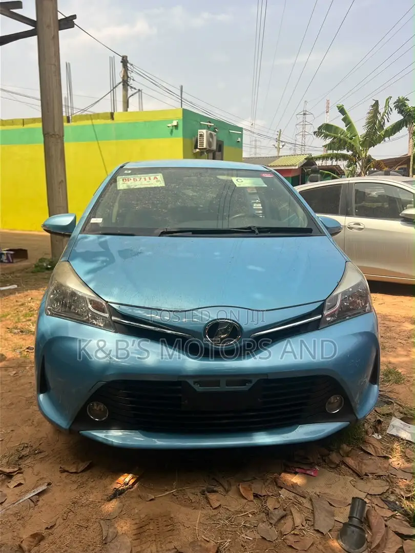 Toyota Vitz 2015 Blue