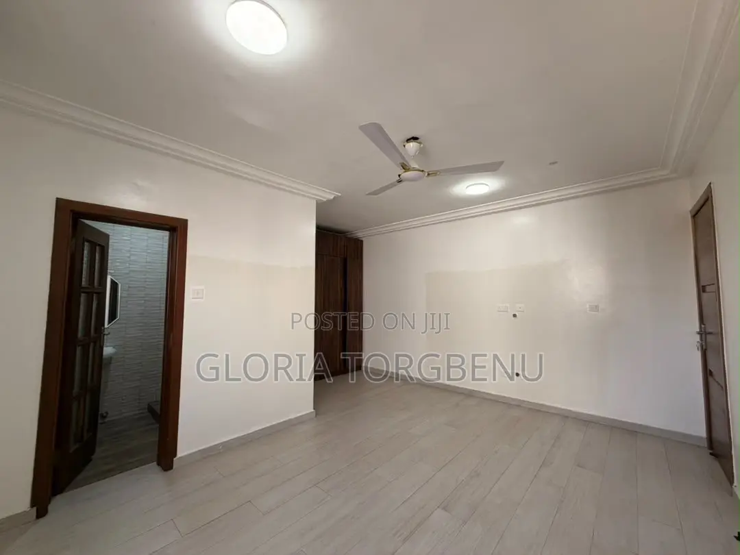 2bdrm Apartment in Ashaley Botwe for rent