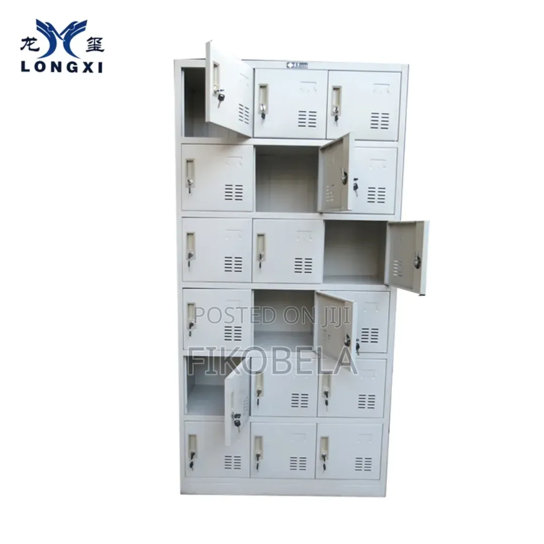 Staff Locker Stell 18 Doors