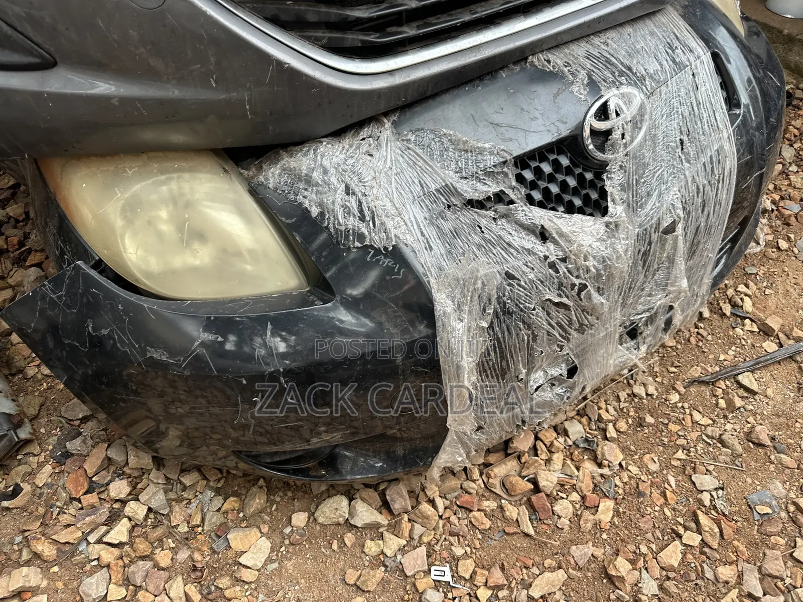 Toyota Yaris 2010-2012 Hatchback Front Cut