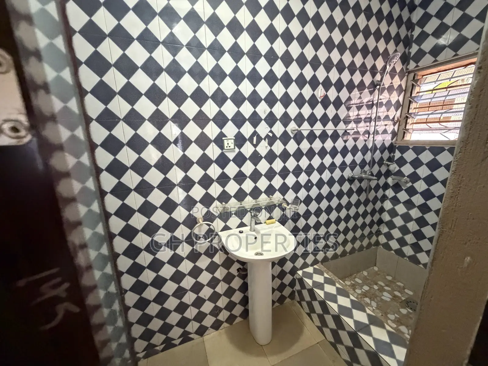 1bdrm Apartment in Sokoban Wood Village, Kumasi Metropolitan for rent