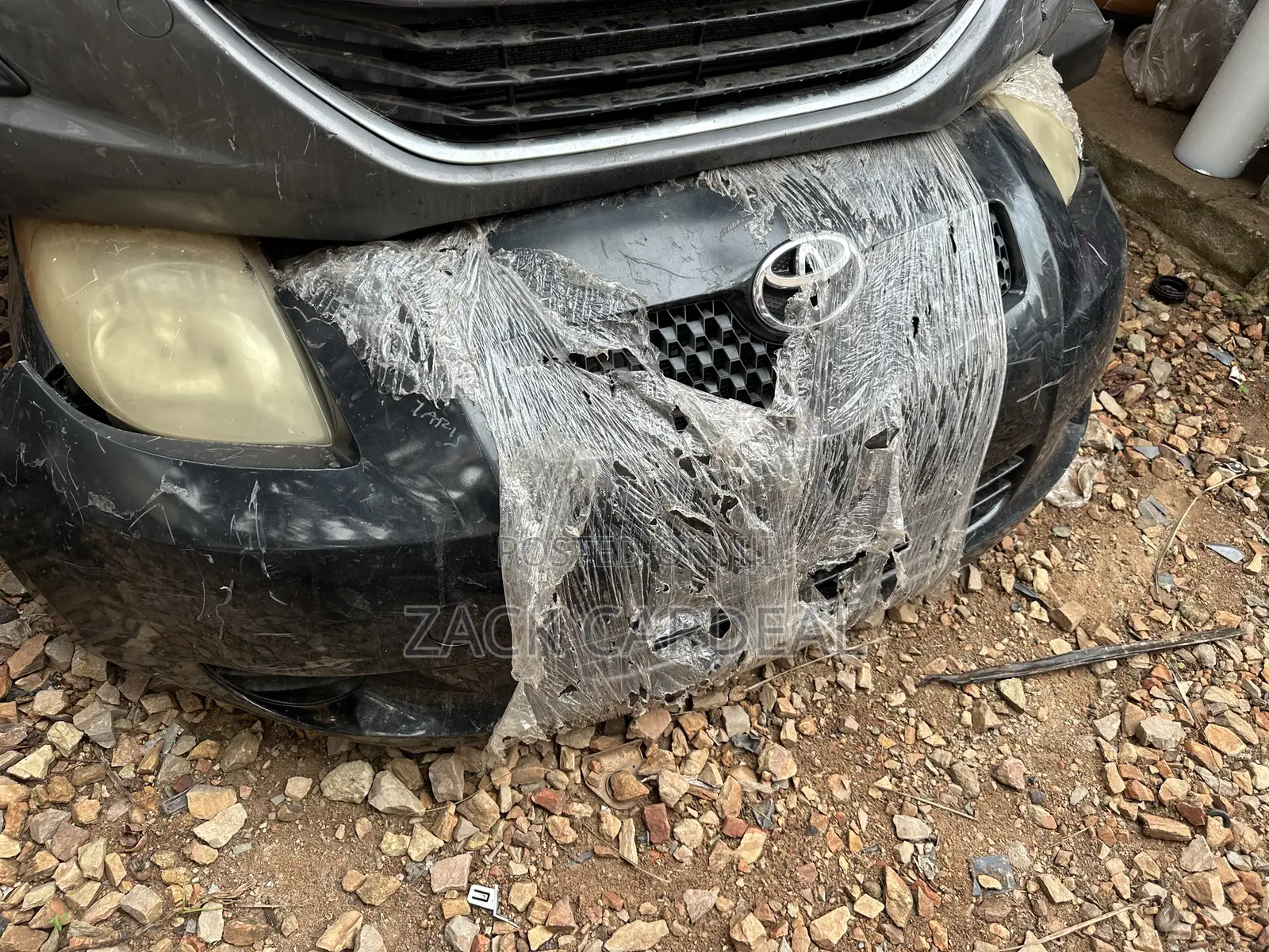 Toyota Yaris 2010-2012 Hatchback Front Cut