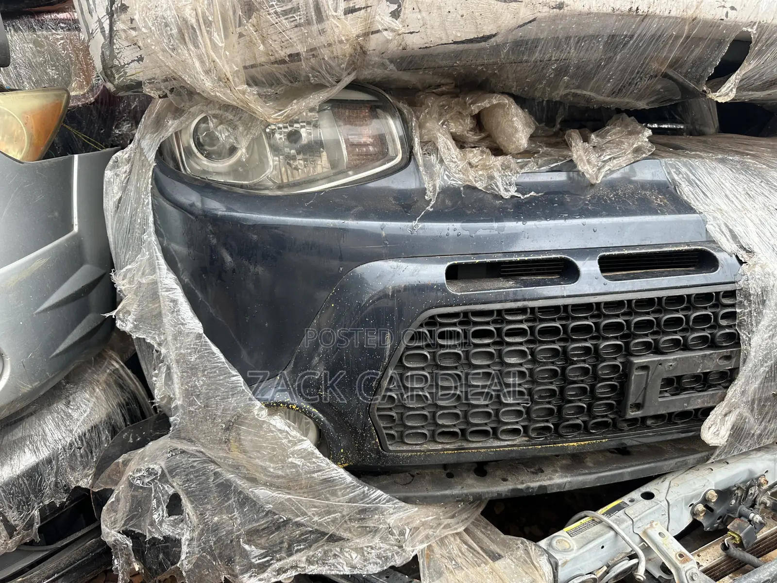 Kia Soul 2016-2016 Front Cut Available