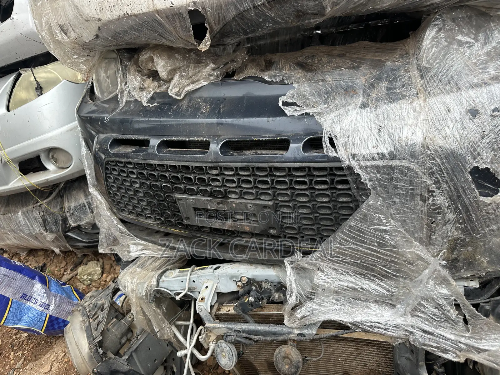 Kia Soul 2016-2016 Front Cut Available