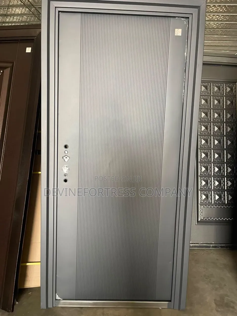 High Quality Gray Single Door Strong for All Weather