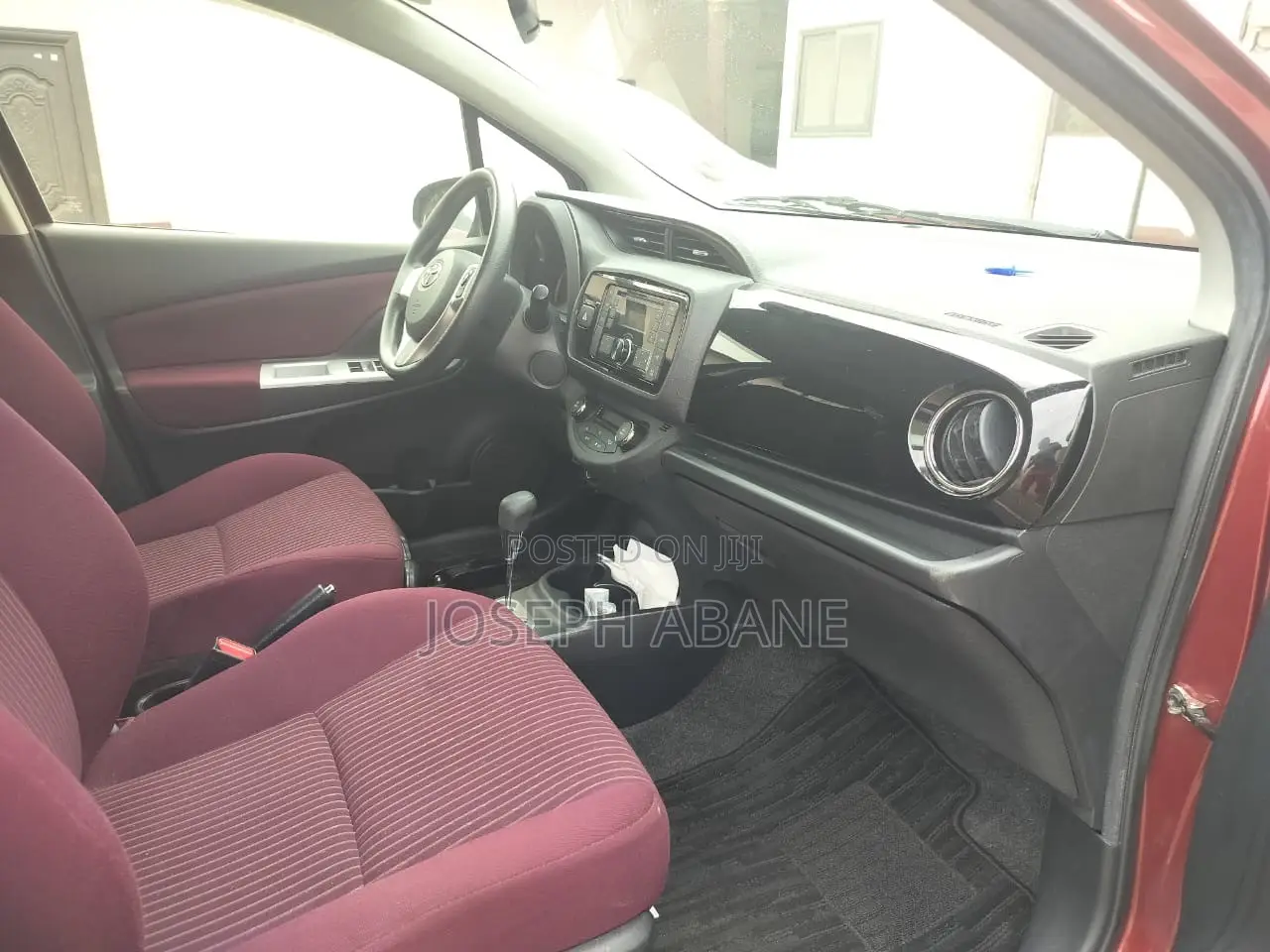 Toyota Vitz 2015 Brown