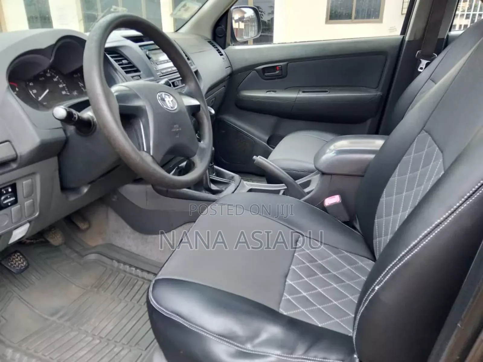 Toyota Hilux 2013 Gray