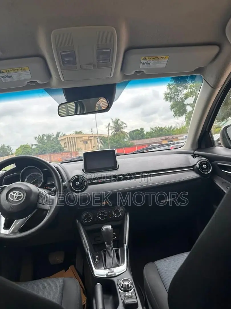 Toyota Yaris iA 1.5 FWD 2017 Gray